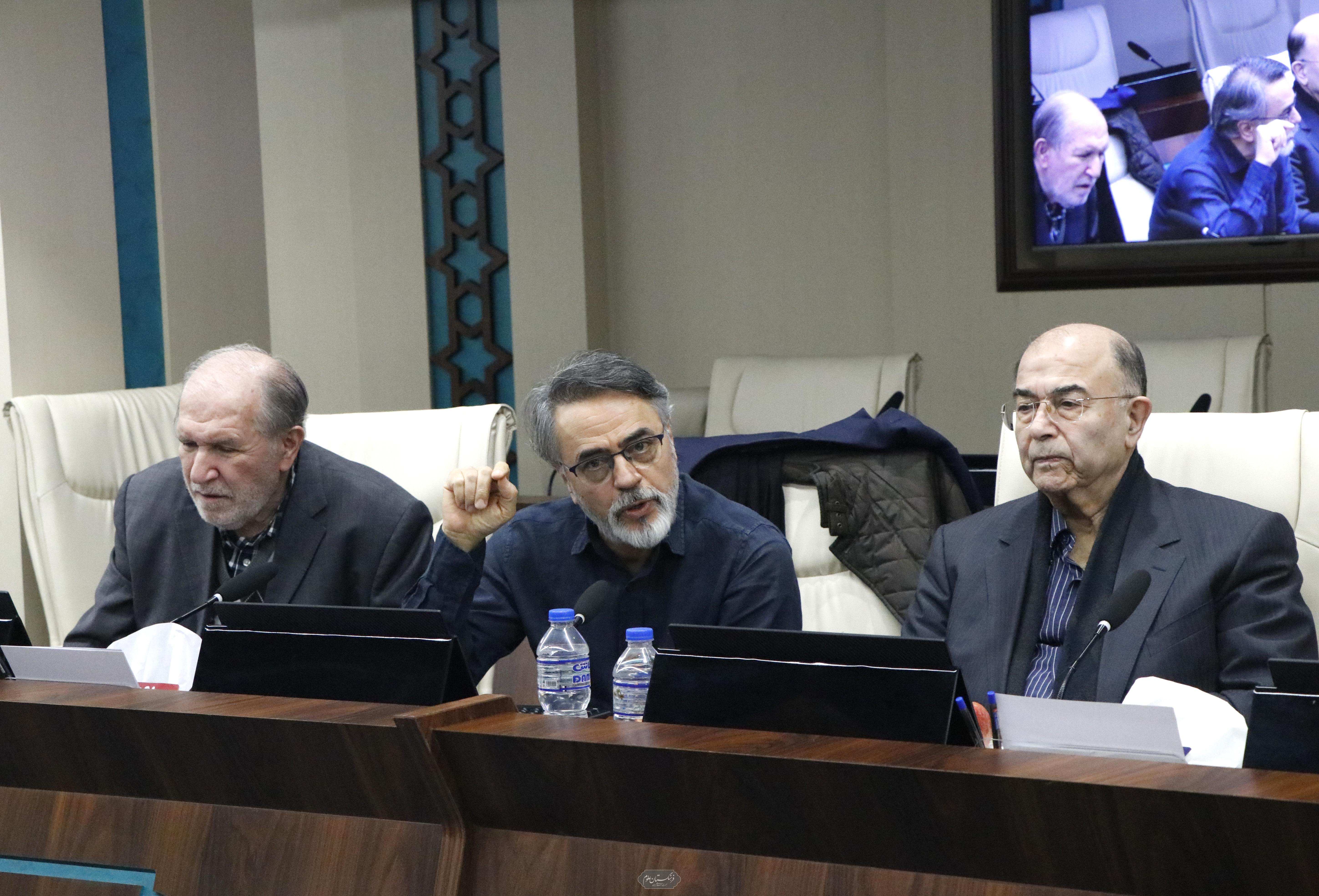 شورای علمی 19